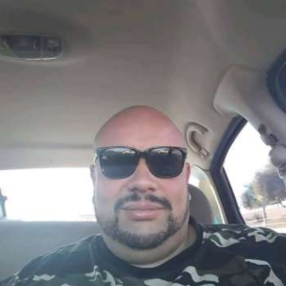 Meet your Posher, Raul - Picture 1 of 1